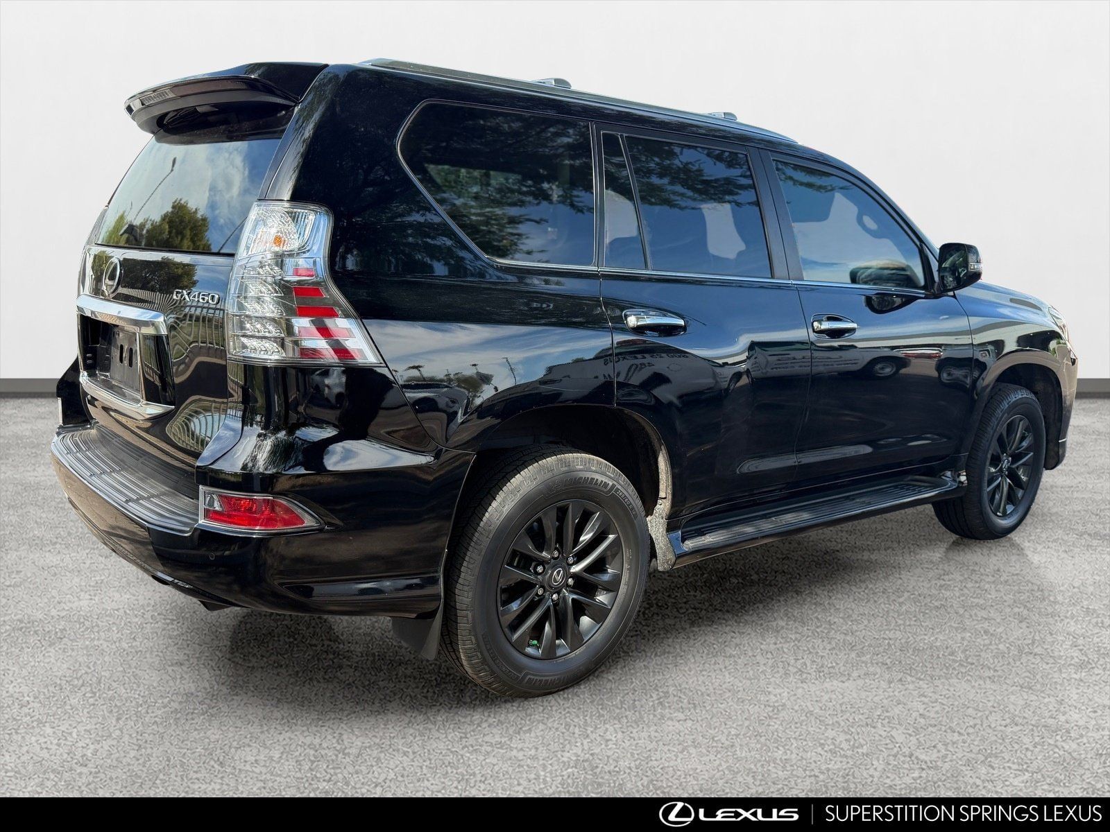Used 2022 Lexus GX 460 Premium w/ Premium Package AWD/4WD image 2