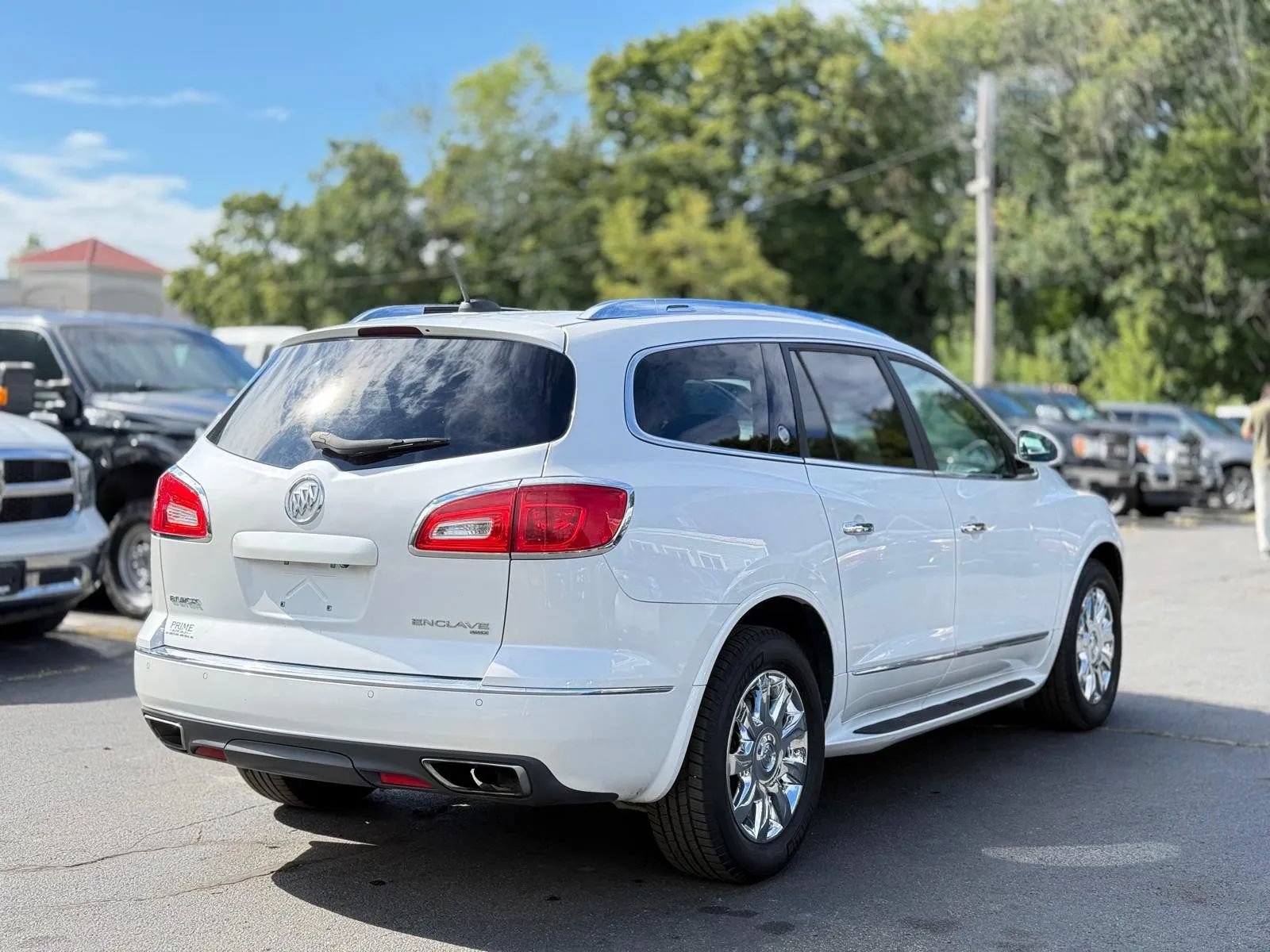 Used 2017 Buick Enclave Premium w/ Trailering Package AWD/4WD image 8