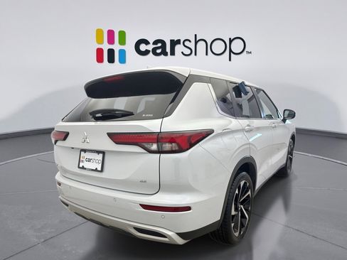 Used 2023 Mitsubishi Outlander SE image 5