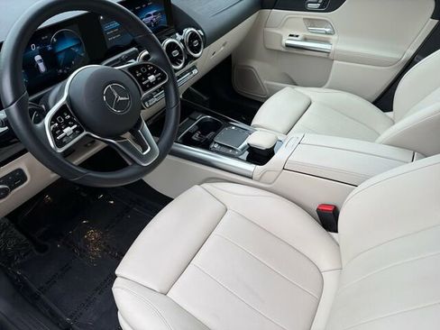 Certified 2022 Mercedes-Benz GLA 250 image 11