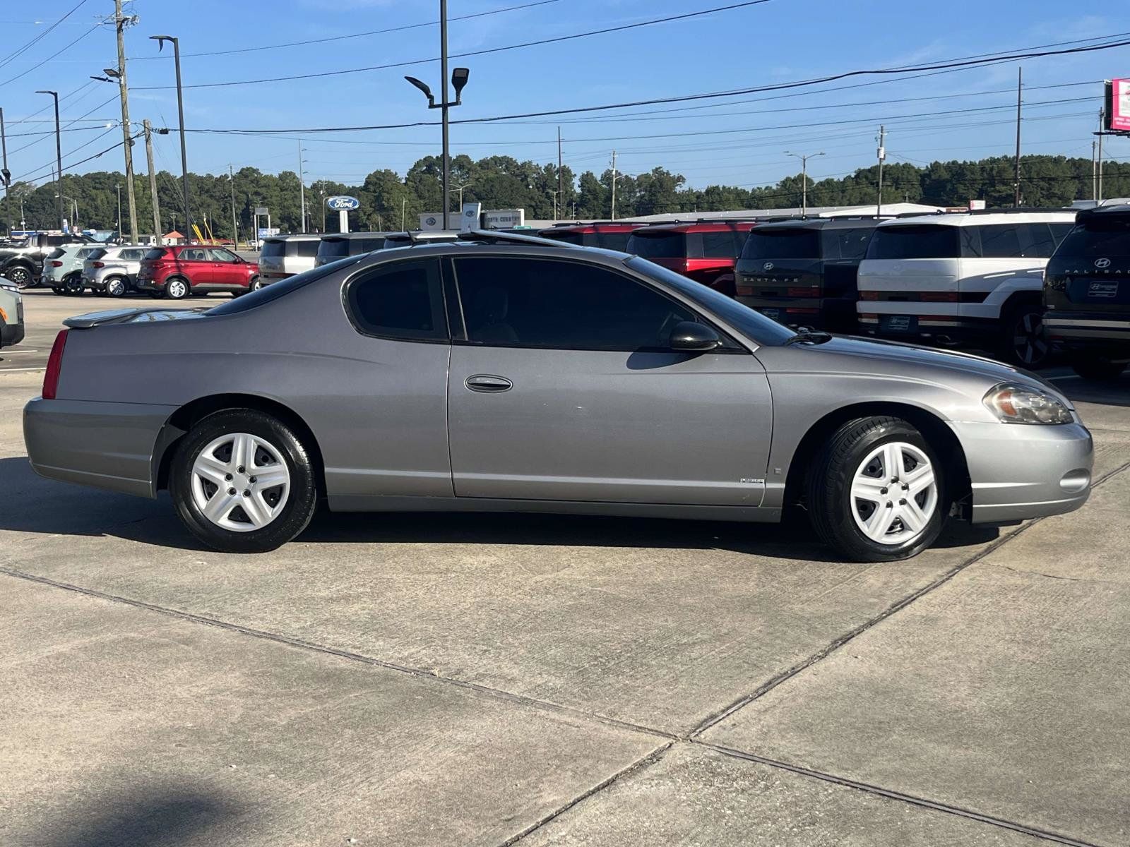Used 2006 Chevrolet Monte Carlo LT w/ Preferred Equipment Group FWD image 2