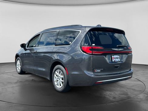 Used 2022 Chrysler Pacifica Touring-L FWD image 7