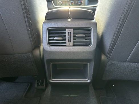 Used 2024 Nissan Rogue S FWD image 20