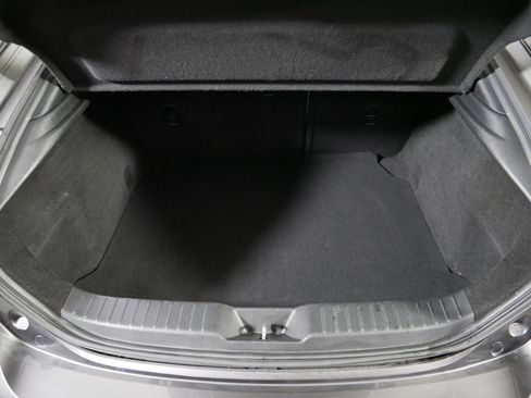 Used 2020 MAZDA MAZDA3 Hatchback FWD image 18