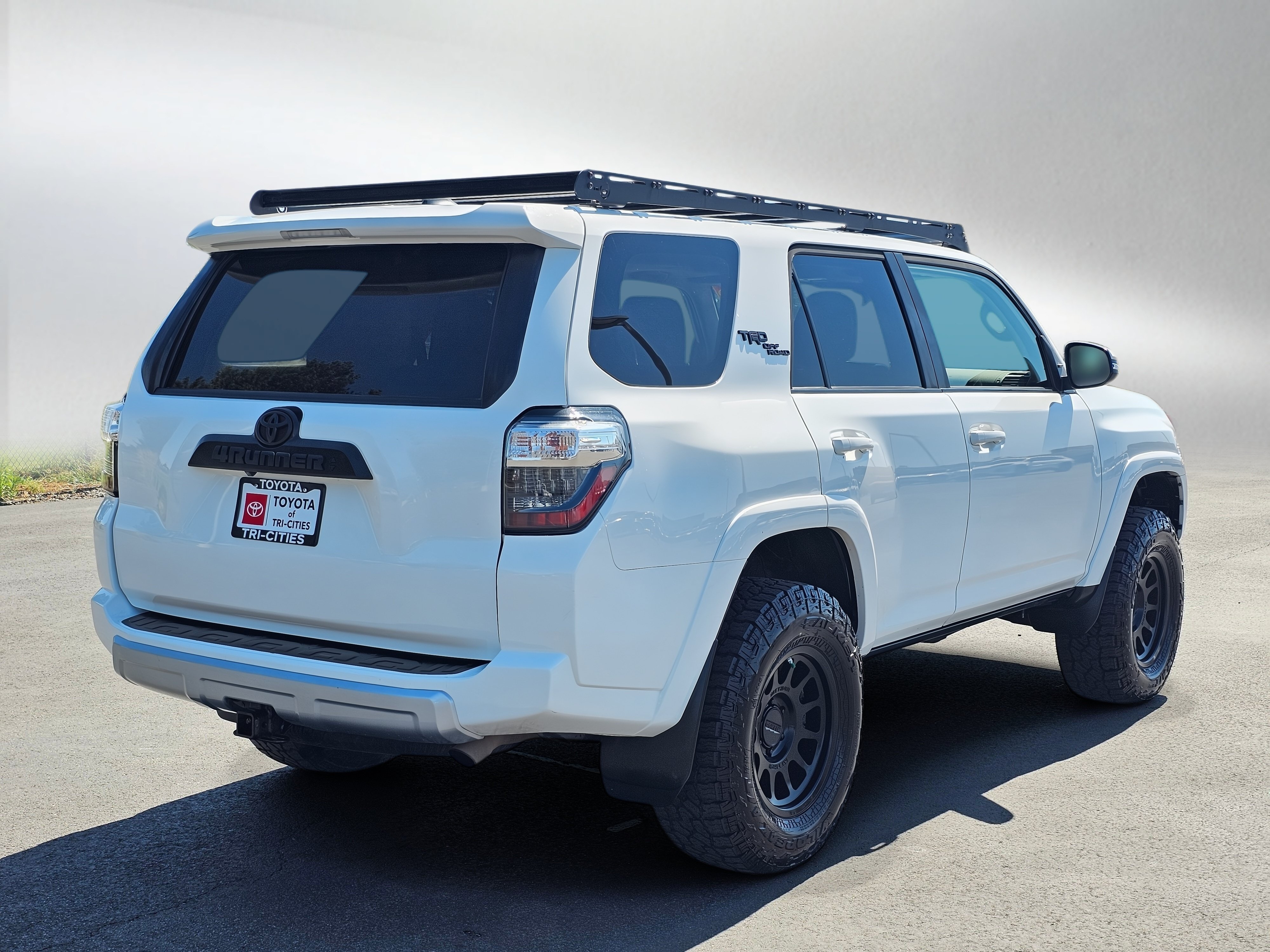 Used 2020 Toyota 4Runner TRD Off-Road Premium w/ Moonroof Package AWD/4WD image 5