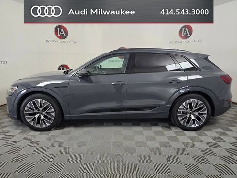 Used 2024 Audi Q8 e-tron Prestige w/ Prestige Package AWD/4WD image 6