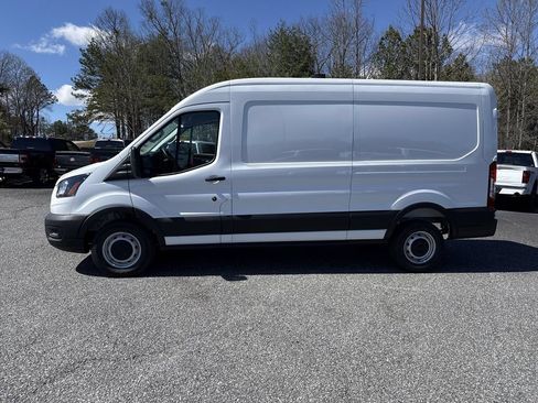 New 2026 Ford Transit 250 148 Medium Roof RWD image 4