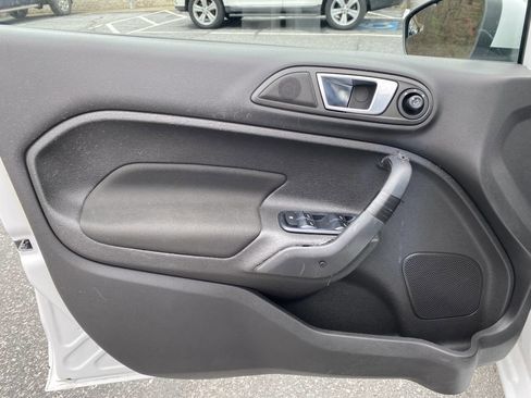 Used 2014 Ford Fiesta SE w/ Equipment Group 201A image 10