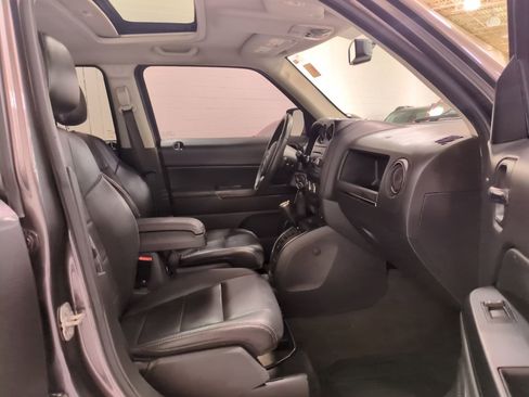Used 2016 Jeep Patriot High Altitude image 10