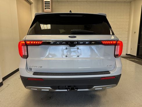 New 2026 Ford Explorer Active w/ Active Comfort Package AWD/4WD image 18
