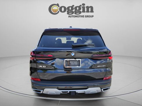 New 2026 BMW X5 sDrive40i image 3