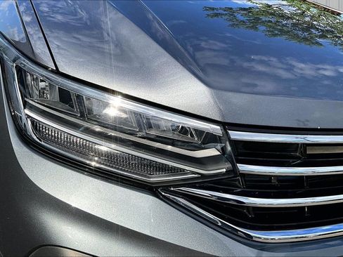 Used 2023 Volkswagen Tiguan SE w/ Panoramic Sunroof Package AWD/4WD image 32