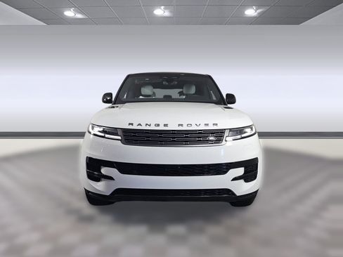 Used 2025 Land Rover Range Rover Sport SE image 5
