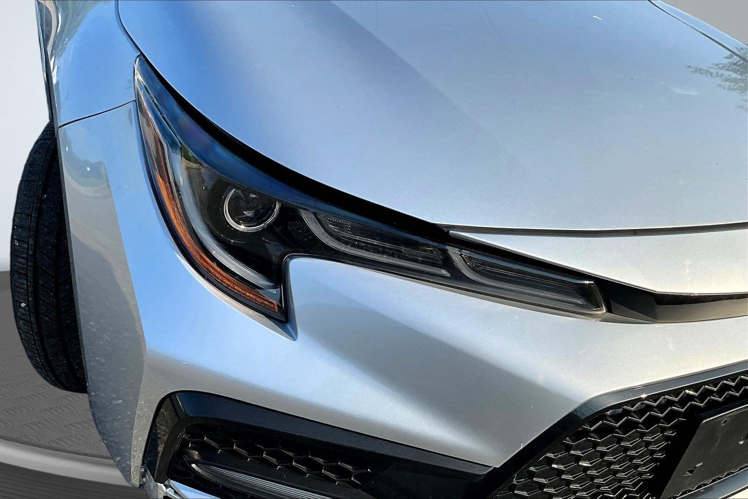 Used 2021 Toyota Corolla SE w/ SE Premium Package FWD image 28