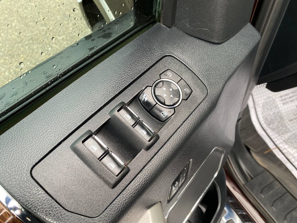 Used 2019 Ford F150 Lariat AWD/4WD image 13