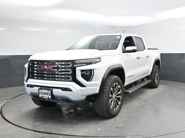 Used 2024 GMC Canyon Denali AWD/4WD image 6