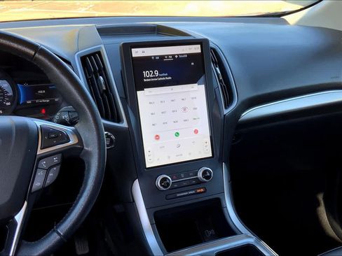 Used 2022 Ford Edge SEL image 6