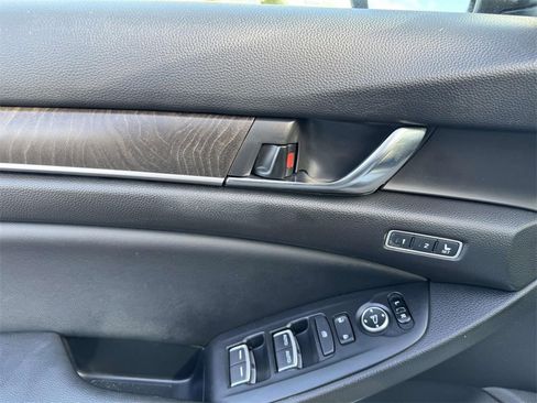 Certified 2022 Honda Accord EX-L image 15