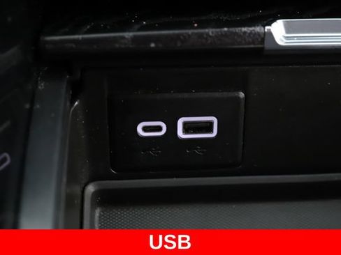 Used 2024 GMC Yukon XL Denali AWD/4WD image 28