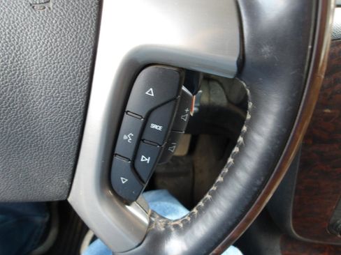 Used 2008 GMC Yukon XL Denali AWD/4WD image 19