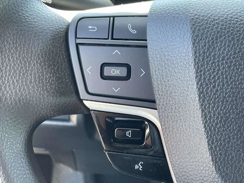 Used 2025 Toyota Camry LE image 18