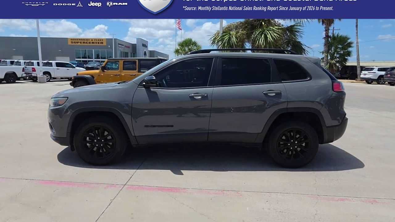 Certified 2023 Jeep Cherokee Altitude Lux AWD/4WD image 5