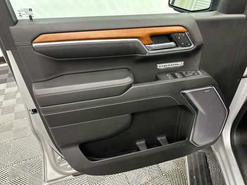 Used 2022 GMC Sierra 1500 Denali w/ Denali Reserve Package image 11