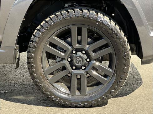 Used 2012 Toyota 4Runner SR5 AWD/4WD image 30