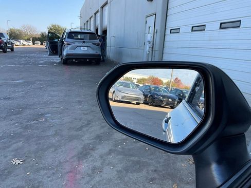 Used 2025 Toyota Camry LE image 18