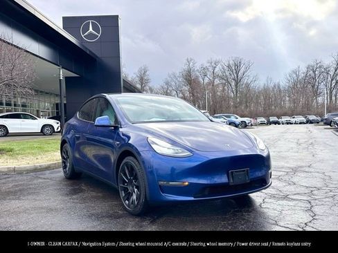 Used 2021 Tesla Model Y Long Range image 1