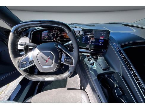 Used 2024 Chevrolet Corvette Z06 RWD image 17
