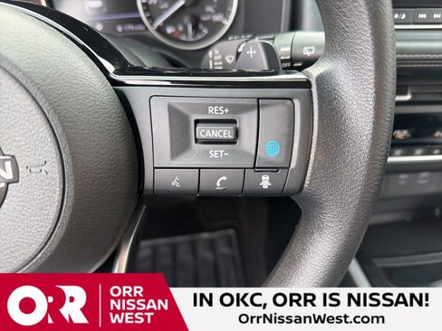 Used 2023 Nissan Rogue SV image 24