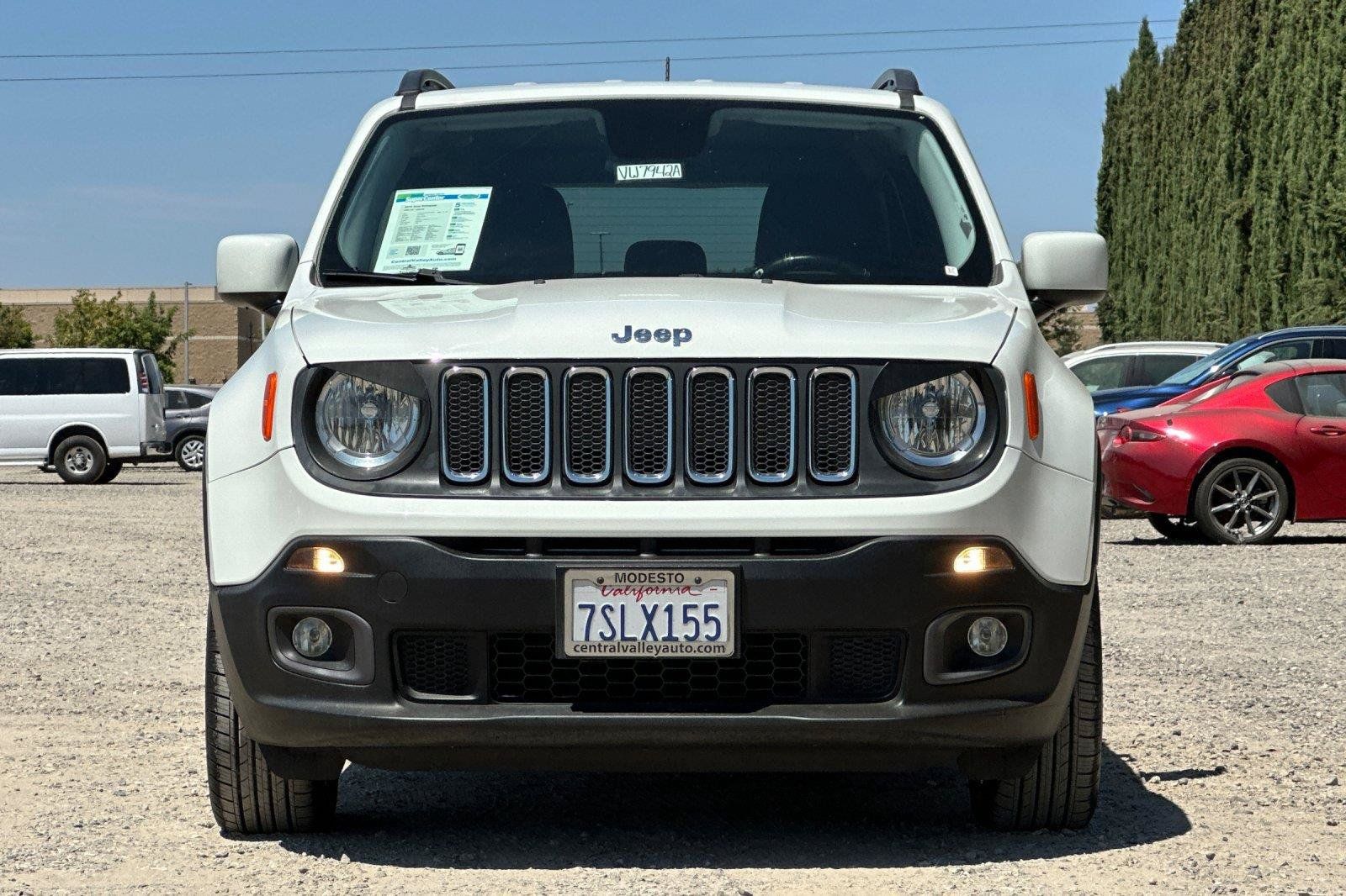 Used 2016 Jeep Renegade Latitude FWD image 9