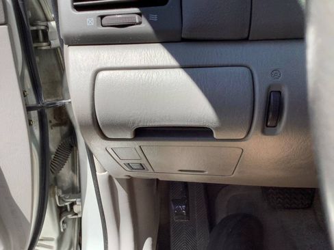 Used 2005 Toyota Camry XLE FWD image 38