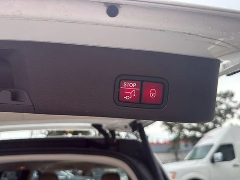 Used 2018 Mercedes-Benz GLS 550 4MATIC image 12