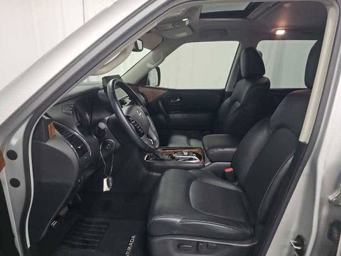 Used 2024 Nissan Armada SL w/ Captain's Chairs Package image 7