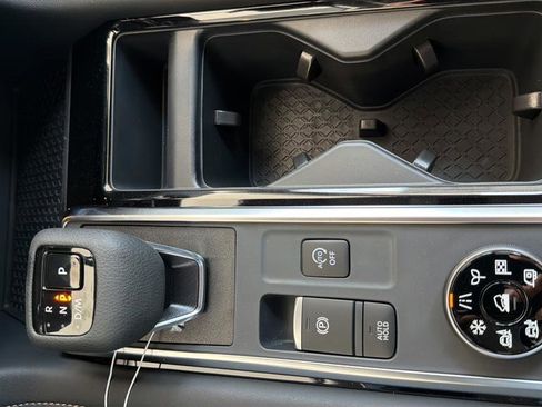 New 2026 Nissan Pathfinder SV AWD/4WD image 27