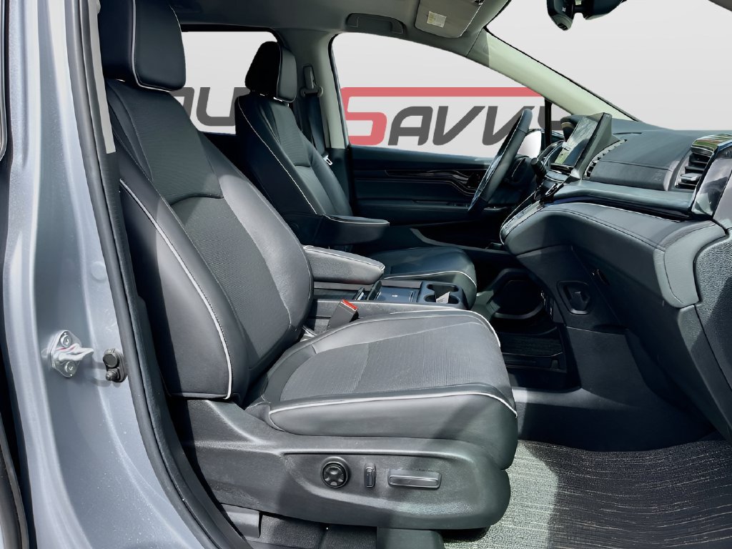 Used 2025 Honda Odyssey Elite image 31