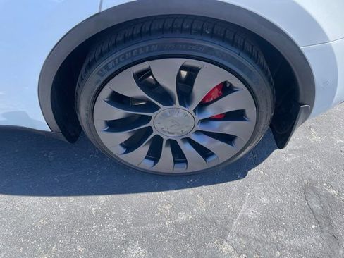 Used 2021 Tesla Model Y Performance AWD/4WD image 27