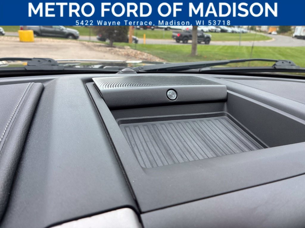 Used 2020 Ford F150 Lariat w/ Equipment Group 502A Luxury AWD/4WD image 32