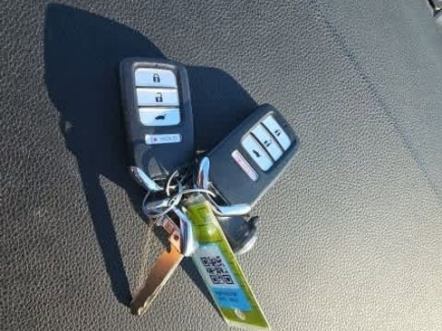 Used 2019 Honda HR-V Touring image 28