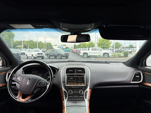 Used 2017 Lincoln MKX Select w/ Lincoln MKX Climate Package AWD/4WD image 13