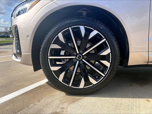 New 2026 Volvo XC60 B5 Ultra w/ Protection Package Premier AWD/4WD image 42