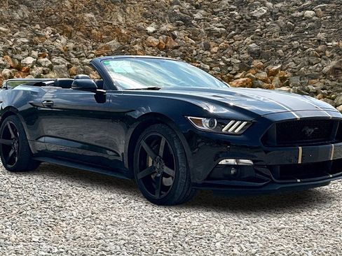 Used 2017 Ford Mustang GT Premium w/ Equipment Group 401A image 10