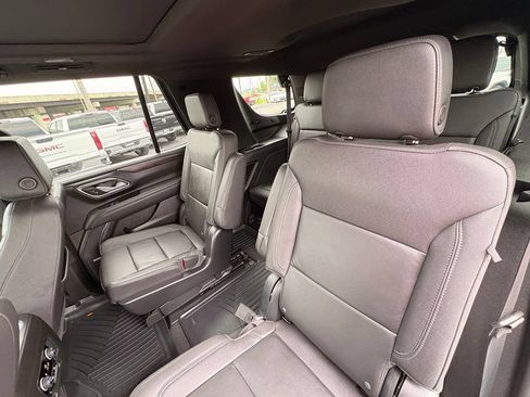 Used 2023 Chevrolet Tahoe Z71 w/ Z71 Off-Road Package AWD/4WD image 26