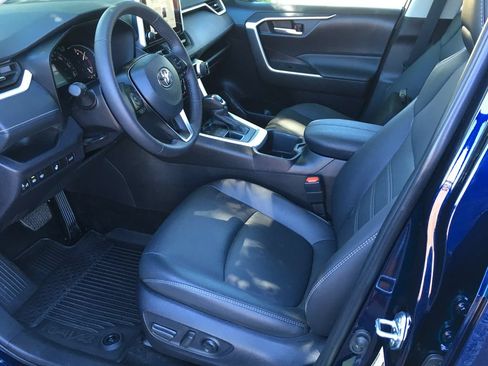 Used 2025 Toyota RAV4 XLE Premium w/ Weather Package AWD/4WD image 21