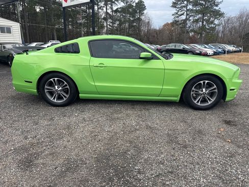 Used 2014 Ford Mustang Premium image 15