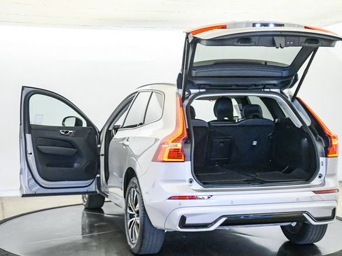 Certified 2025 Volvo XC60 B5 Core AWD/4WD image 25