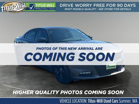 Used 2018 Dodge Charger R/T RWD image 1