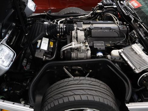 Used 1996 Chevrolet Corvette Convertible RWD image 19